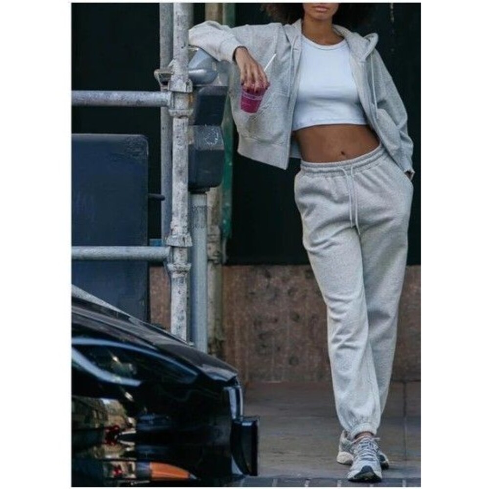 CALI 1850 Women’s Cropped Hoodie & Jogger Sweatsuit Set  Size M